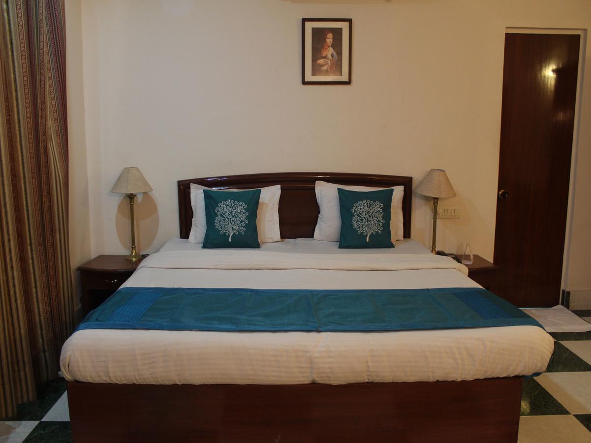 Oyo 5232 Kwality Hotel Дехрадун Екстериор снимка
