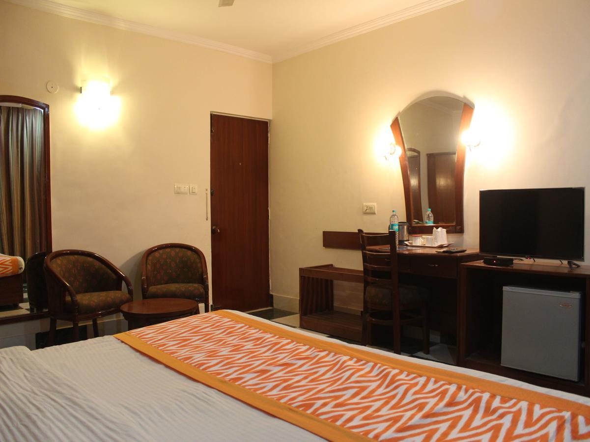 Oyo 5232 Kwality Hotel Дехрадун Екстериор снимка